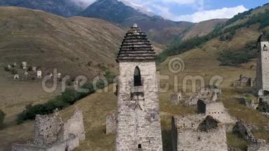 印古什山脉的防御塔